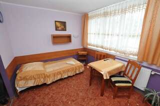 Отель Hotel Logan Быдгощ Одноместный номер с общей ванной комнатой-3